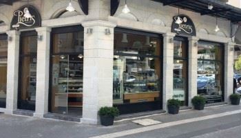 Νέο ανακαινισμένο κατάστημα Pietris Bakery στην Τρίπολη